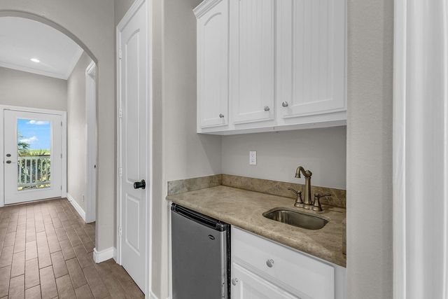 25043 Sausalito Drive, Galveston, TX 77554