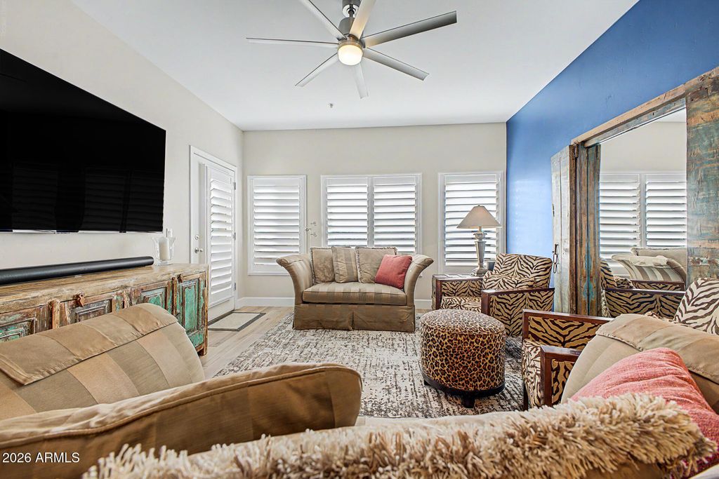 5350 E DEER VALLEY Drive 3422, Phoenix, AZ 85054 — photo 5