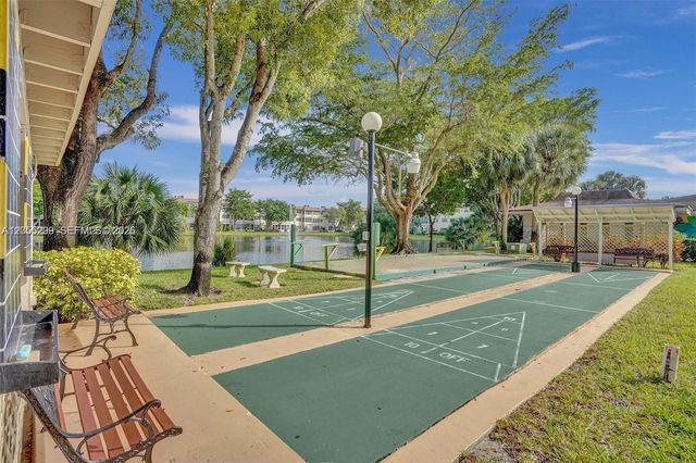 3530 NW 52nd Ave 509, Lauderdale Lakes, FL 33319