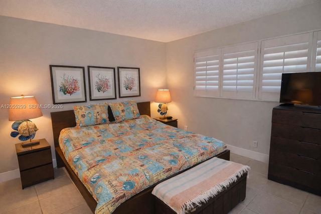 3530 NW 52nd Ave 509, Lauderdale Lakes, FL 33319
