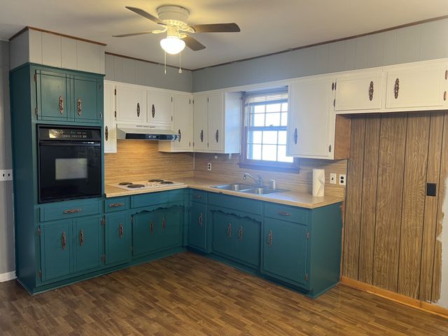 613 Coolidge Rd, Lafayette, TN 37083