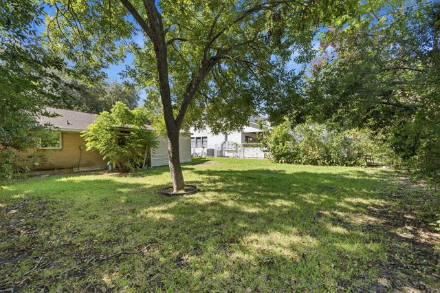 4300 Compton Circle, Bellaire, TX 77401