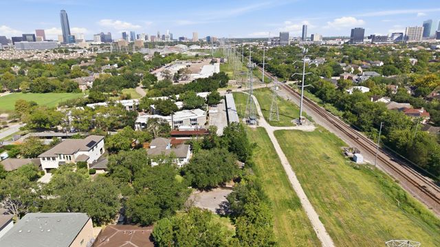 4300 Compton Circle, Bellaire, TX 77401