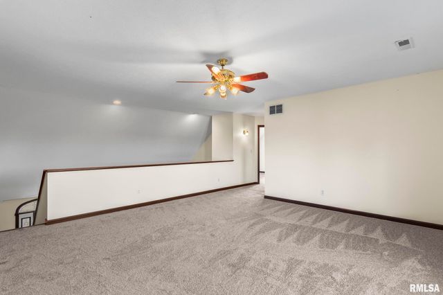 7713 W Outer Road, Sherman, IL 62684