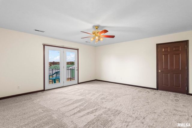 7713 W Outer Road, Sherman, IL 62684