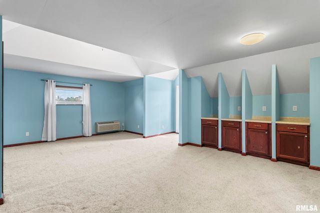 7713 W Outer Road, Sherman, IL 62684