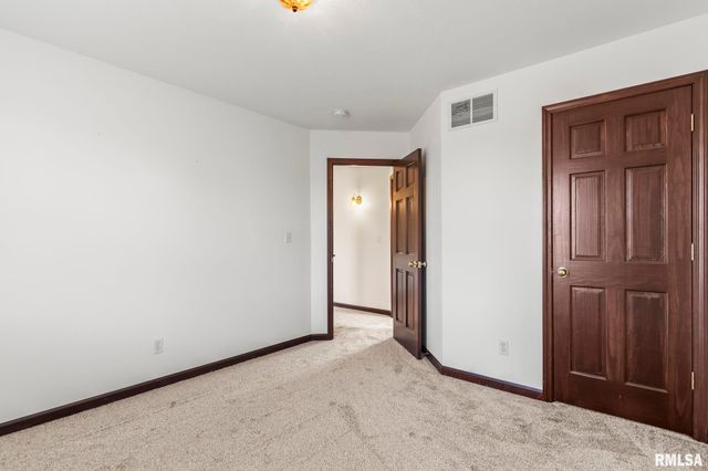 7713 W Outer Road, Sherman, IL 62684