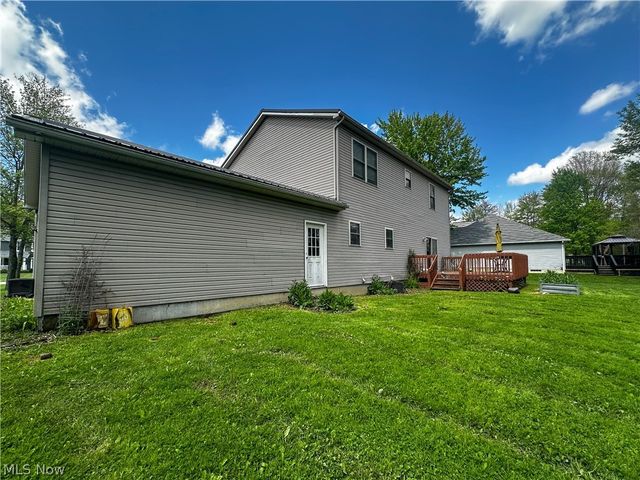 2006 Powder Mill Run, Youngstown, OH 44505