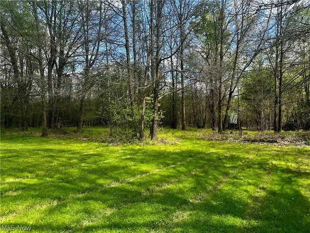 2006 Powder Mill Run, Youngstown, OH 44505