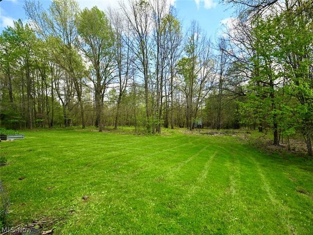 2006 Powder Mill Run, Youngstown, OH 44505