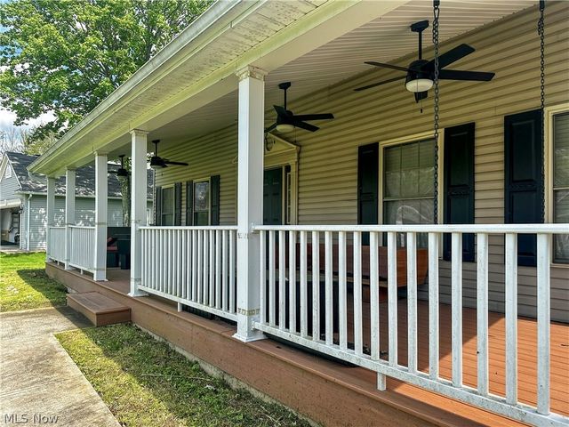 2006 Powder Mill Run, Youngstown, OH 44505