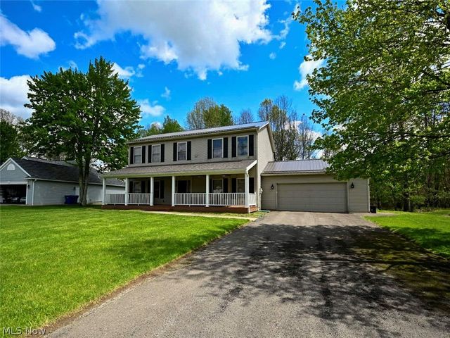 2006 Powder Mill Run, Youngstown, OH 44505