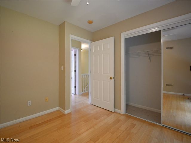 2006 Powder Mill Run, Youngstown, OH 44505