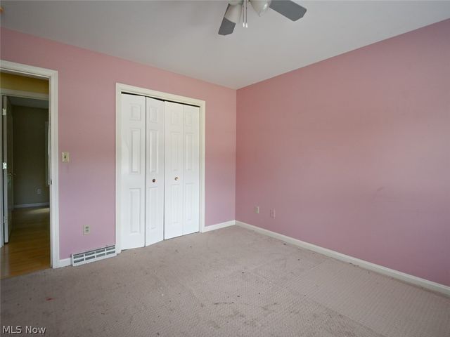 2006 Powder Mill Run, Youngstown, OH 44505