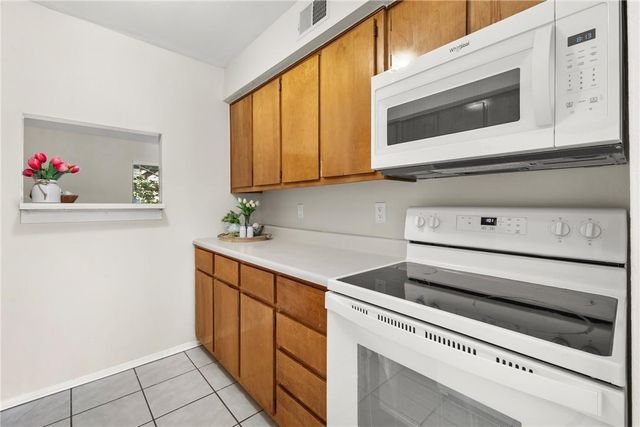 1902 Dartmouth Street L4, College Station, TX 77840
