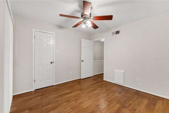 1902 Dartmouth Street L4, College Station, TX 77840
