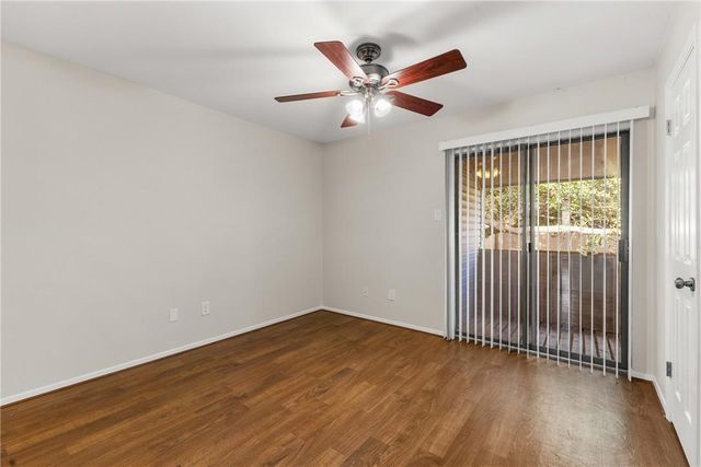 1902 Dartmouth Street L4, College Station, TX 77840