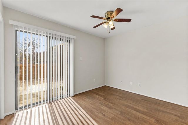 1902 Dartmouth Street L4, College Station, TX 77840