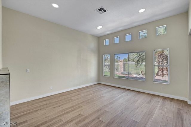 7932 Ben Hogan Drive, Las Vegas, NV 89149