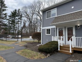 6 Rose Lane 3-25, Danbury, CT 06810