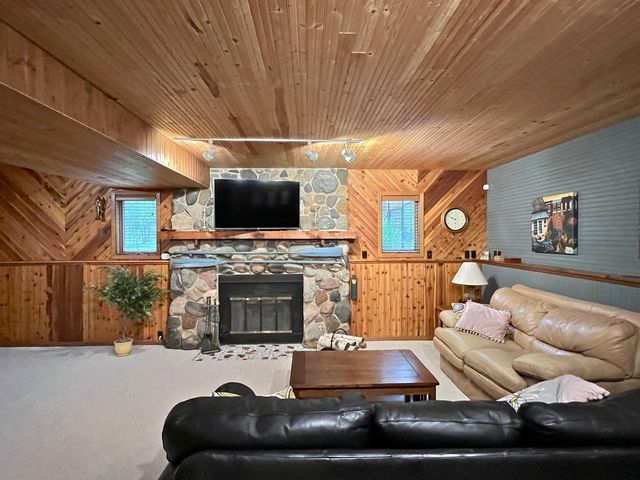 7444 Boyd Avenue, Inver Grove Heights, MN 55076