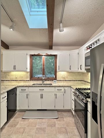 7444 Boyd Avenue, Inver Grove Heights, MN 55076