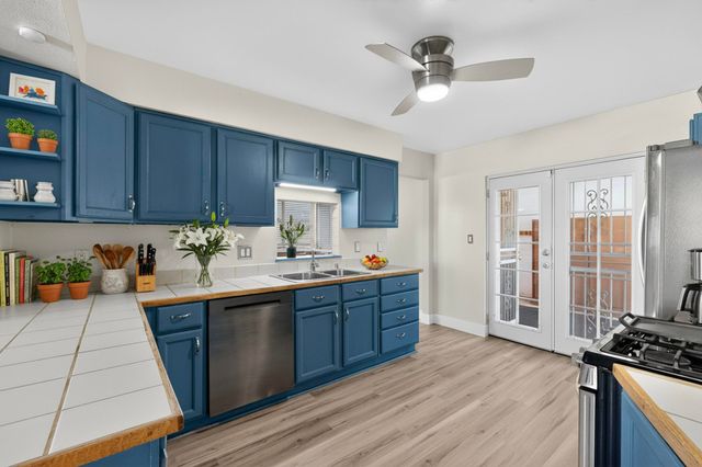 1200 La Poblana Road NW, Albuquerque, NM 87107