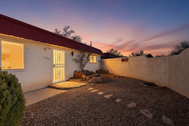 1200 La Poblana Road NW, Albuquerque, NM 87107