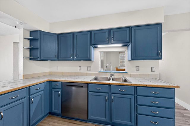 1200 La Poblana Road NW, Albuquerque, NM 87107