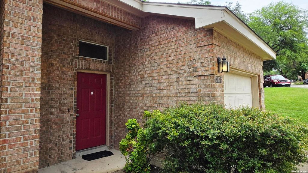 7126 TOURANT RD, San Antonio, TX 78240