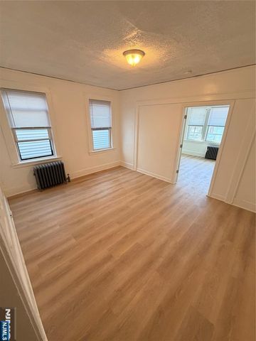 56 Vermont Avenue 2R, Newark, NJ 07106