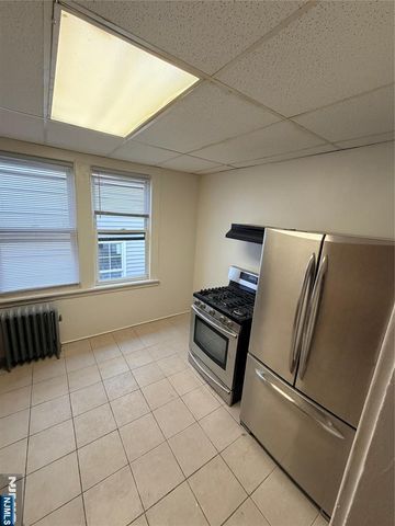 56 Vermont Avenue 2R, Newark, NJ 07106
