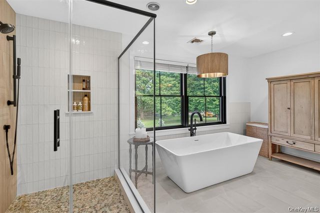 1 Janine Place, Highland, NY 12528