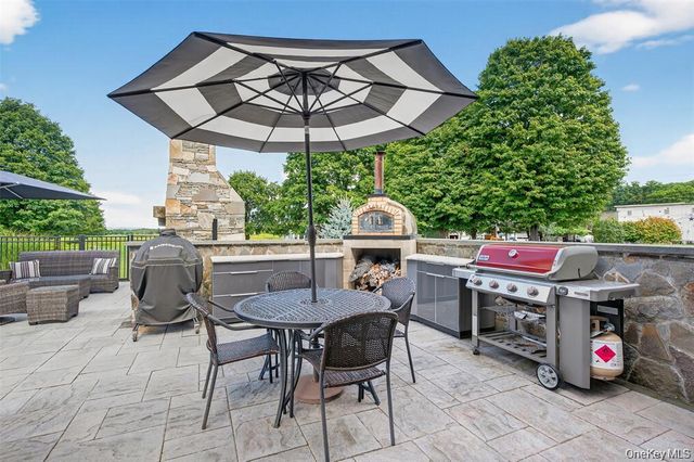 1 Janine Place, Highland, NY 12528