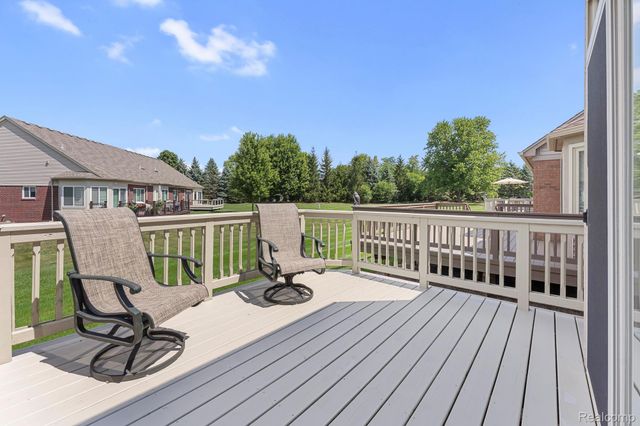 17437 Averhill Boulevard, Macomb Township, MI 48042