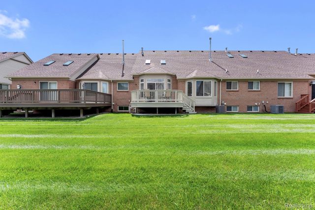 17437 Averhill Boulevard, Macomb Township, MI 48042
