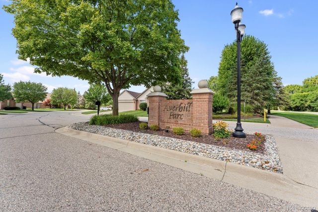 17437 Averhill Boulevard, Macomb Township, MI 48042