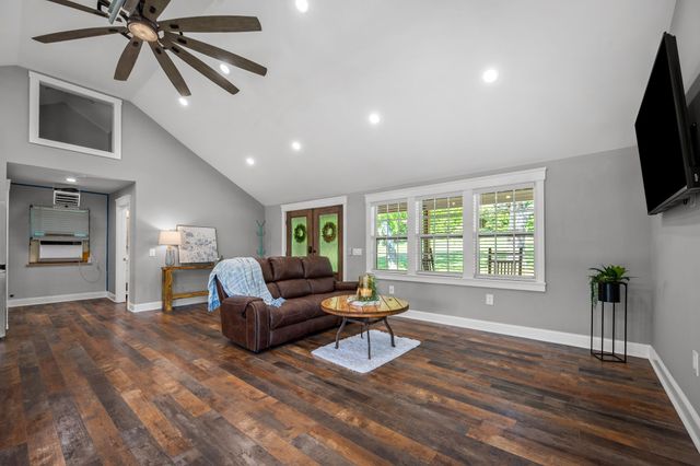 10257 Barlow Ln, Lascassas, TN 37085