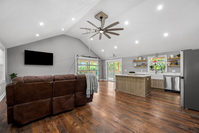 10257 Barlow Ln, Lascassas, TN 37085