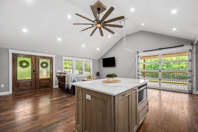10257 Barlow Ln, Lascassas, TN 37085