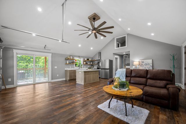 10257 Barlow Ln, Lascassas, TN 37085
