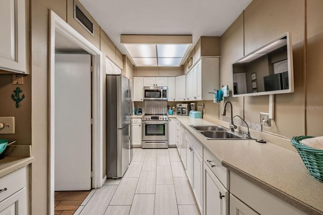 8727 BARDMOOR PLACE 101, Seminole, FL 33777