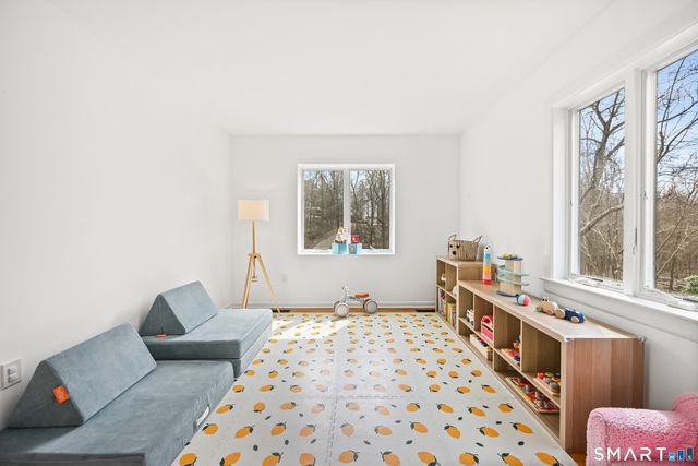 81 Ridge Brook Drive, Stamford, CT 06903