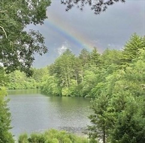 8 Winterberry Ln, Wareham, MA 02571