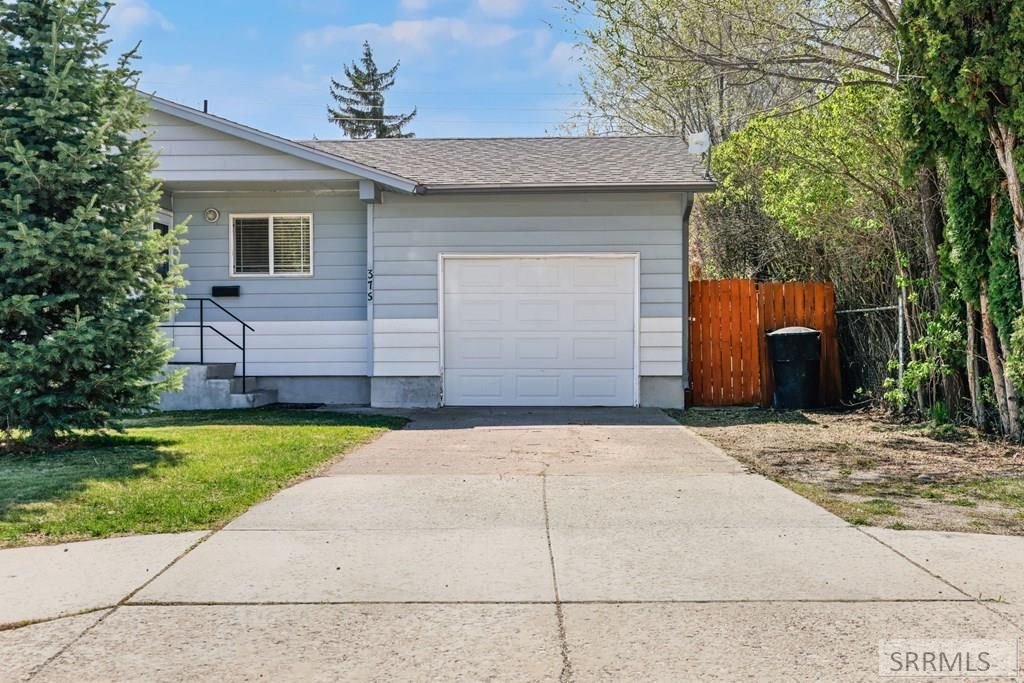 Image 4 of property listing at 375 W 1 S, Rigby, ID 83442