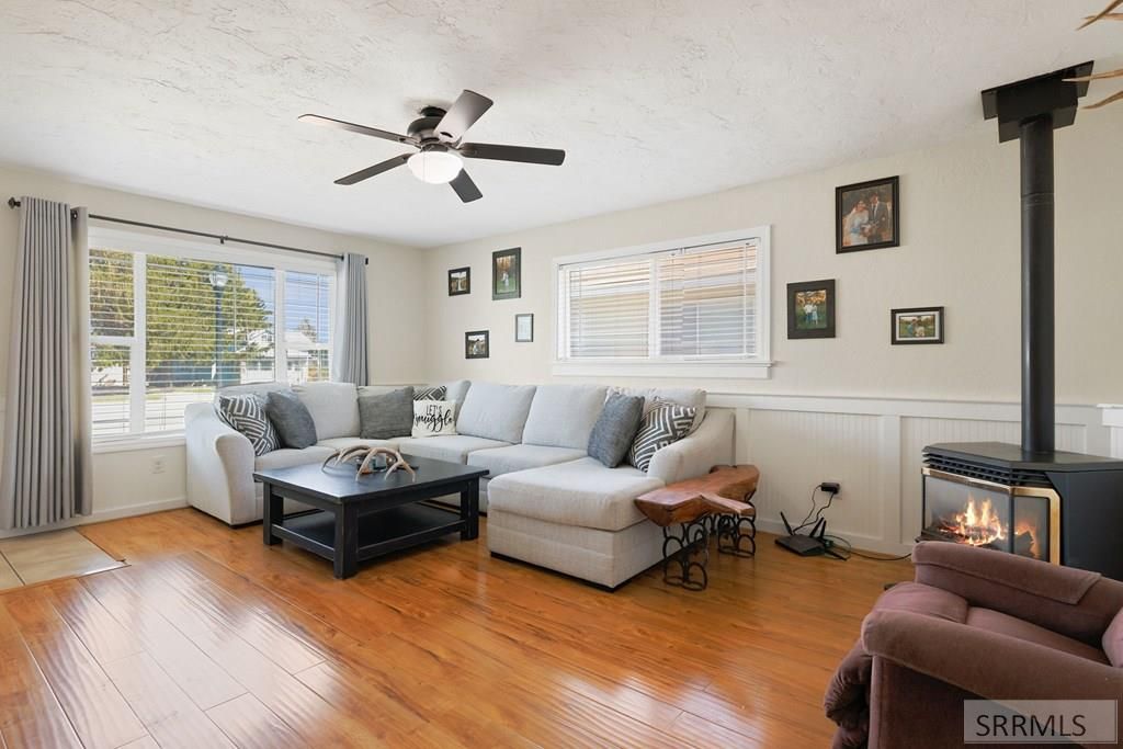 Image 8 of property listing at 375 W 1 S, Rigby, ID 83442