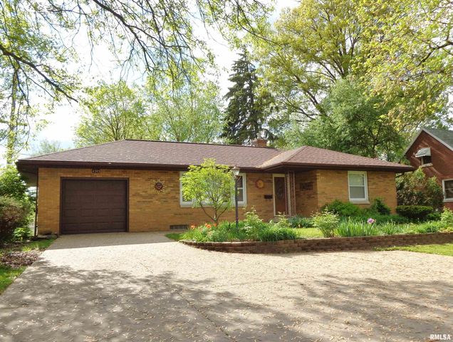 4303 N UNIVERSITY Street, Peoria, IL 61614