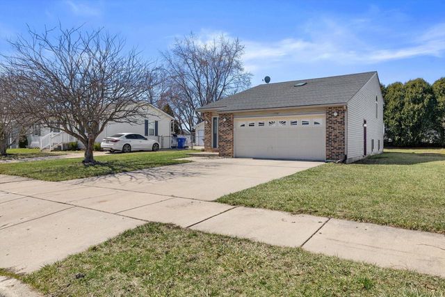 1736 21st AVENUE, Kenosha, WI 53140