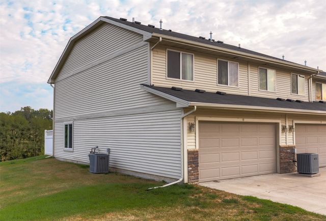 1401 N 6th Street 8, Indianola, IA 50125