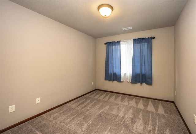 1401 N 6th Street 8, Indianola, IA 50125